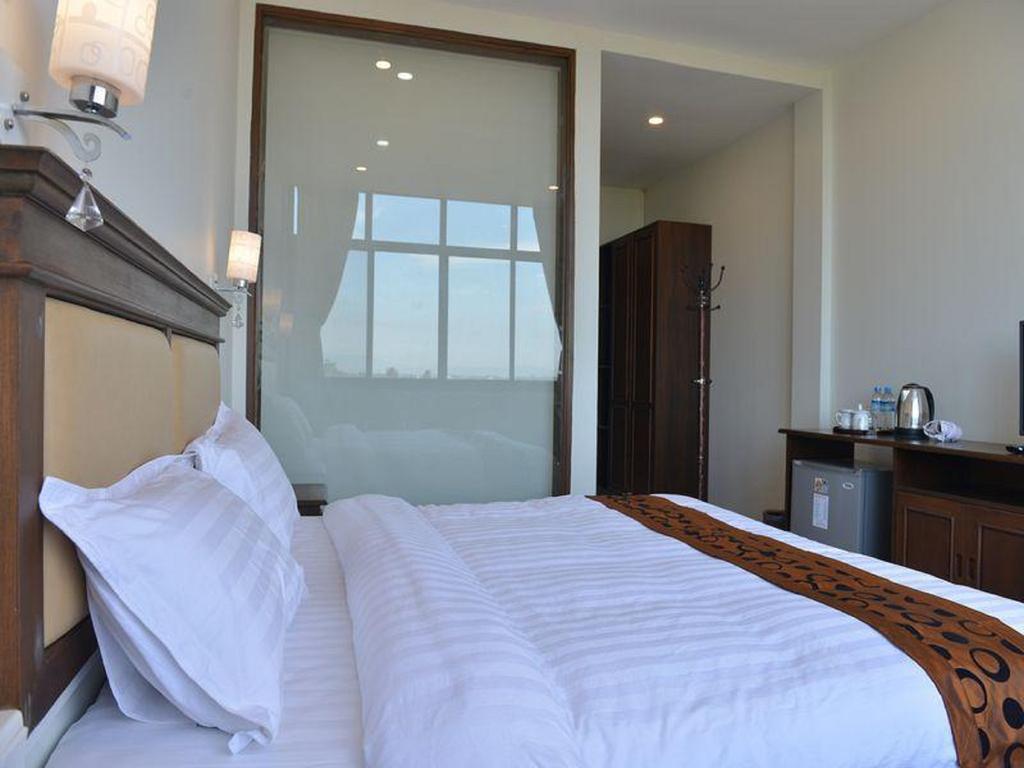 Hotel Myitkyina Bagian luar foto