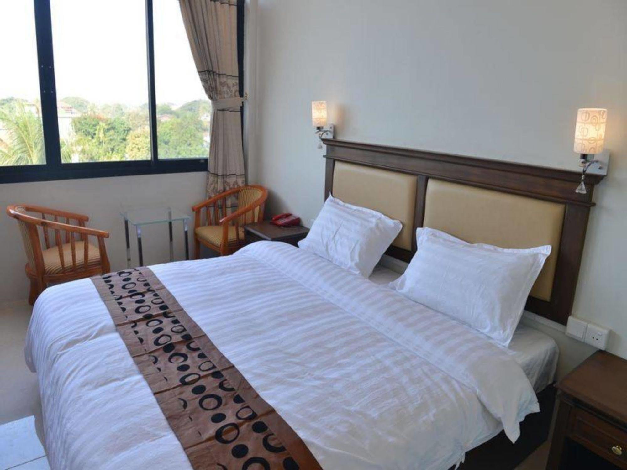 Hotel Myitkyina Bagian luar foto