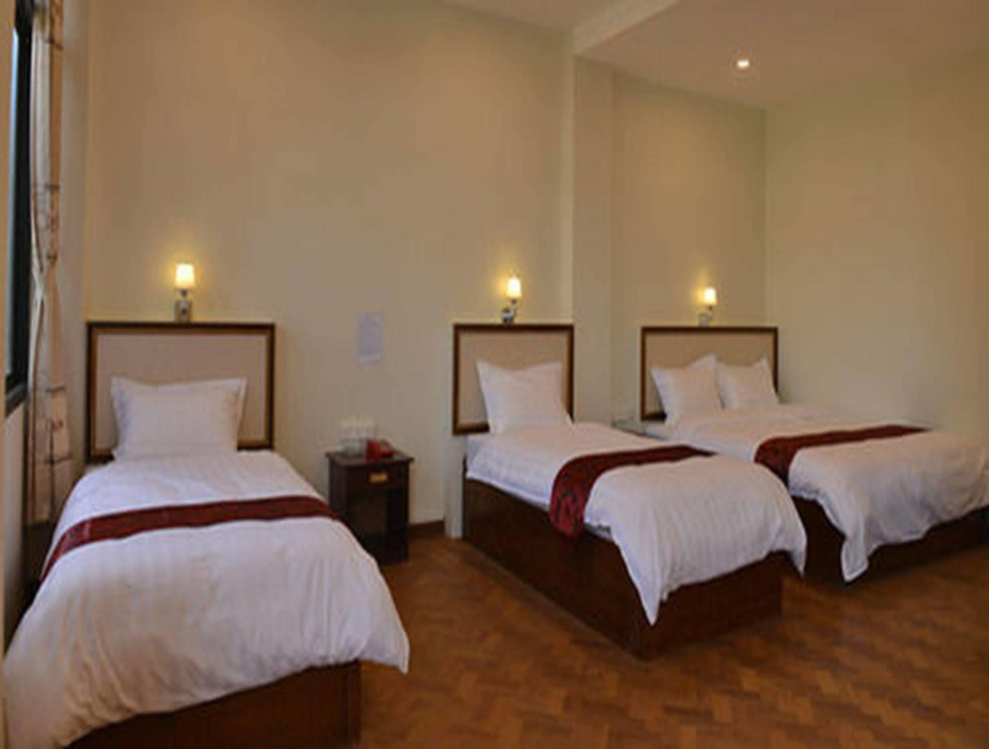 Hotel Myitkyina Bagian luar foto