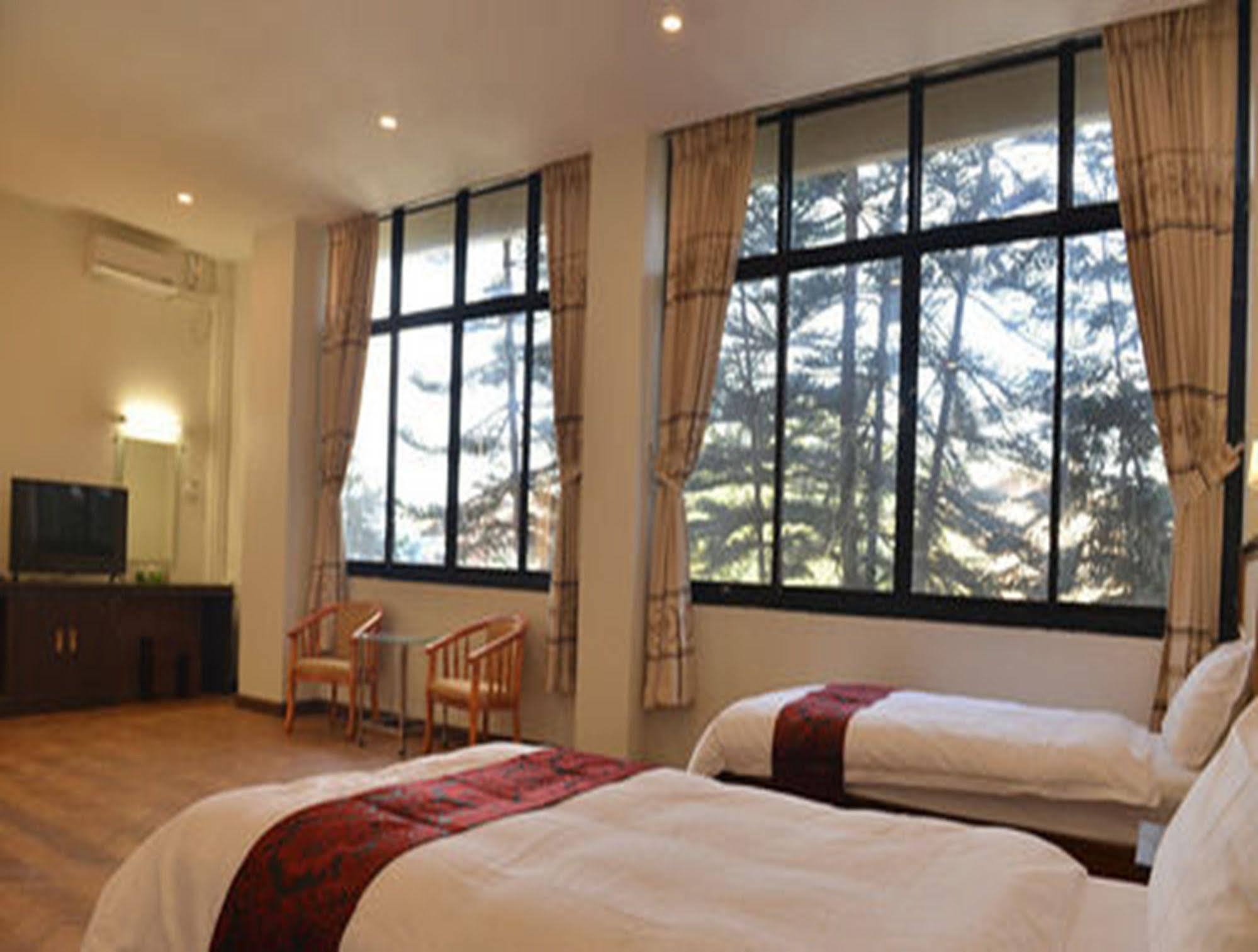Hotel Myitkyina Bagian luar foto