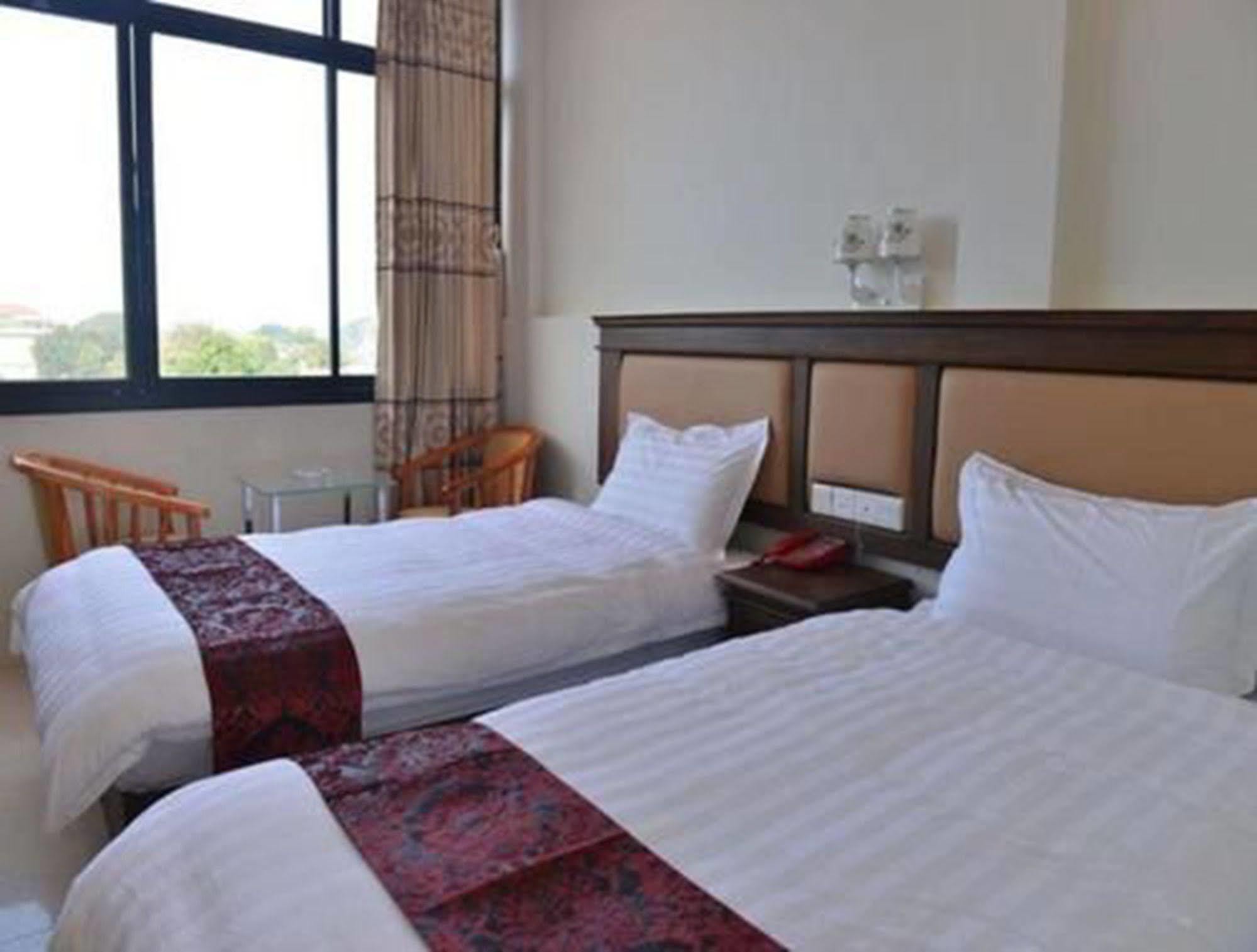 Hotel Myitkyina Bagian luar foto