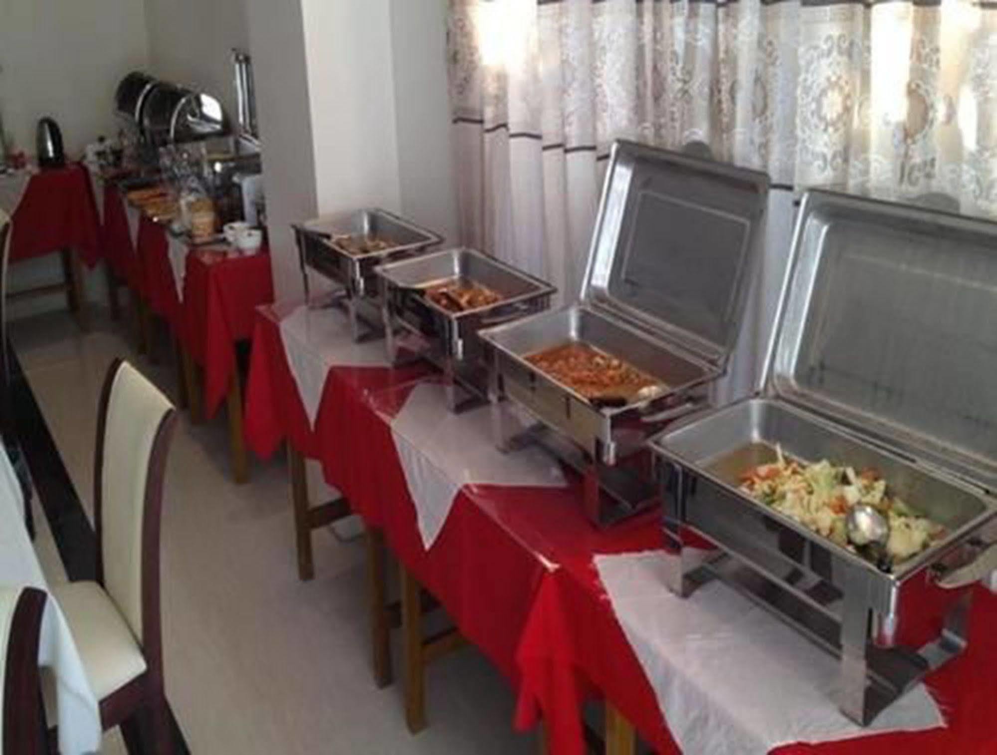 Hotel Myitkyina Bagian luar foto
